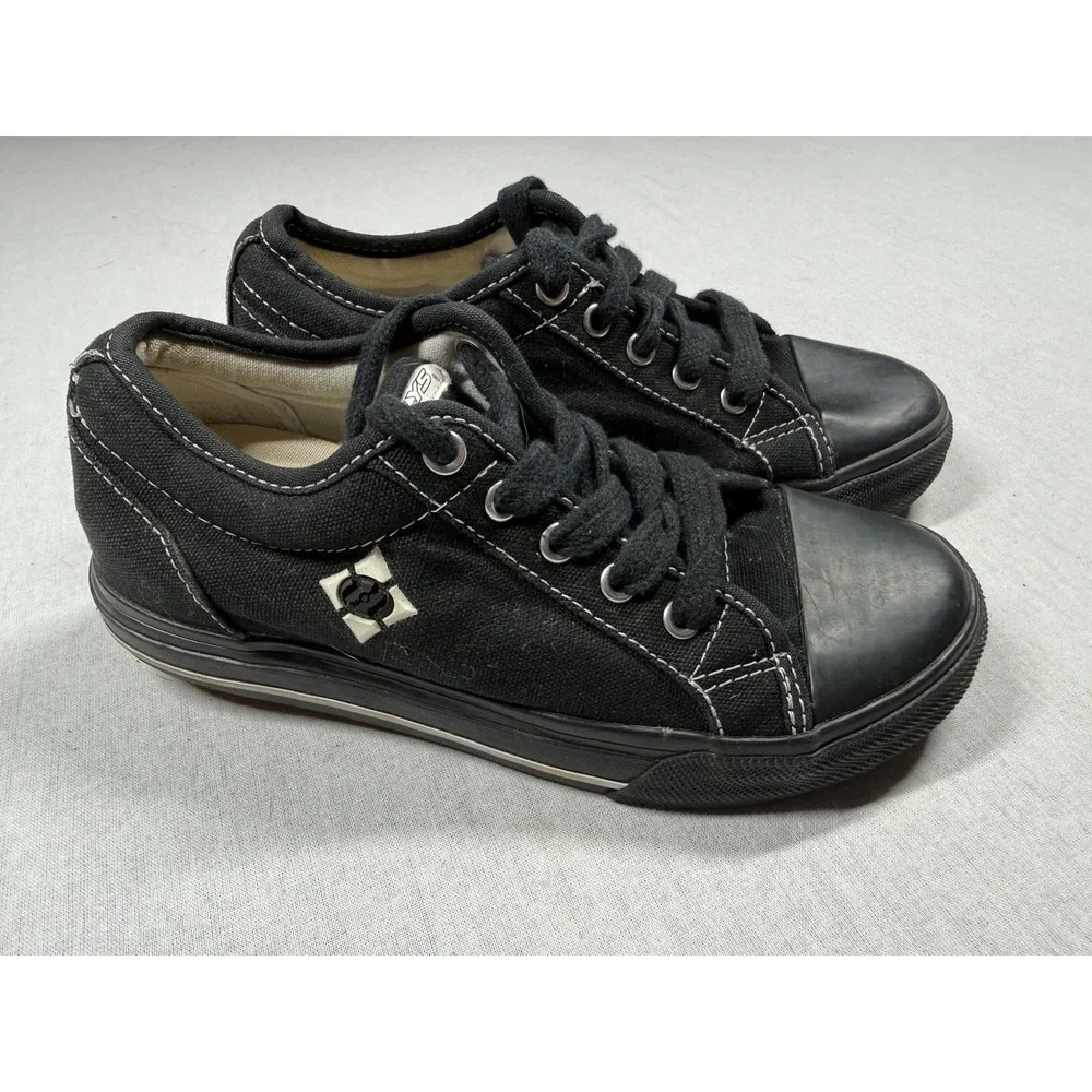 Heelys Kid's Pro 20 Canvas Skater Shoes Youth Size 2 Black Sneakers